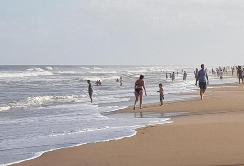 هاستل Las Mutisias