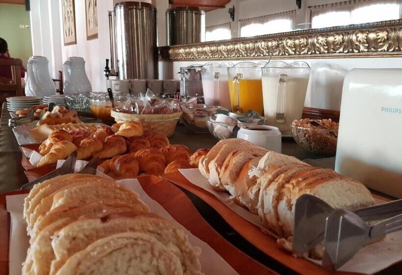 هاستل Las Mutisias