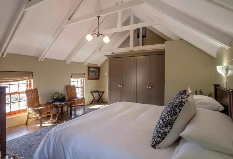 تختخواب و صبحانه Smugglers' Bnb