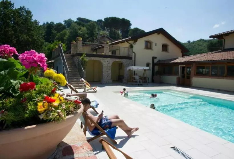 هتل Agriturismo La Pigna