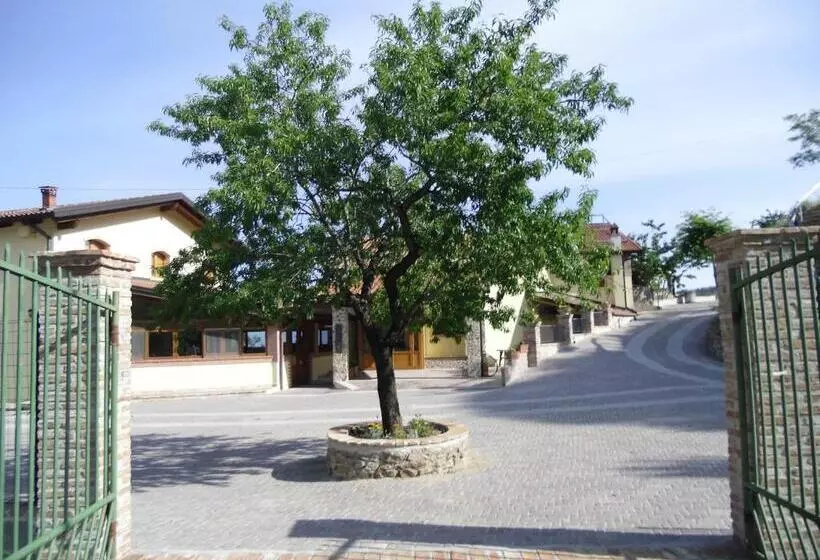 هتل Agriturismo La Pigna