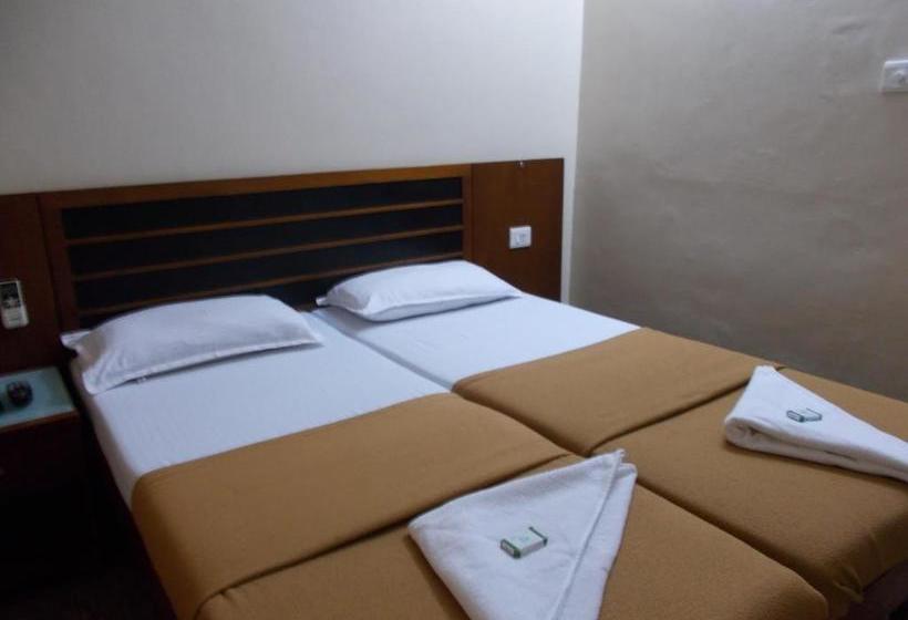 בית מלון כפרי Biju's Tourist Home