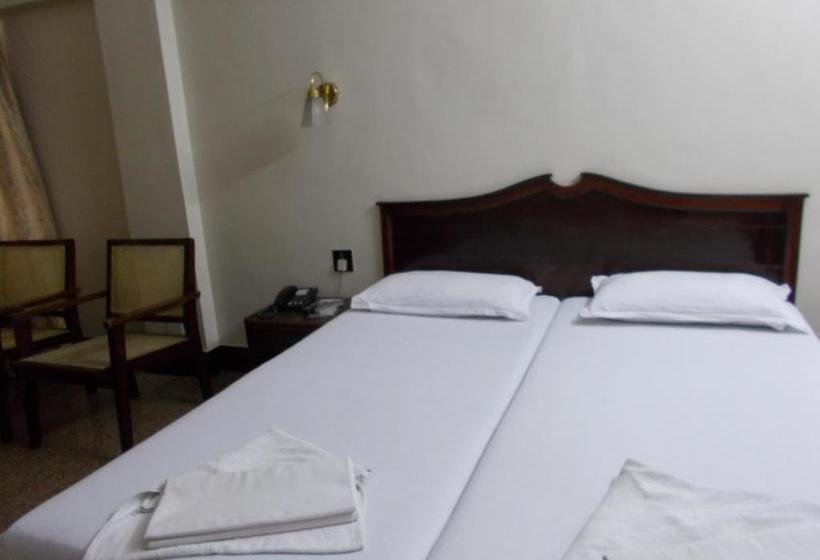 בית מלון כפרי Biju's Tourist Home