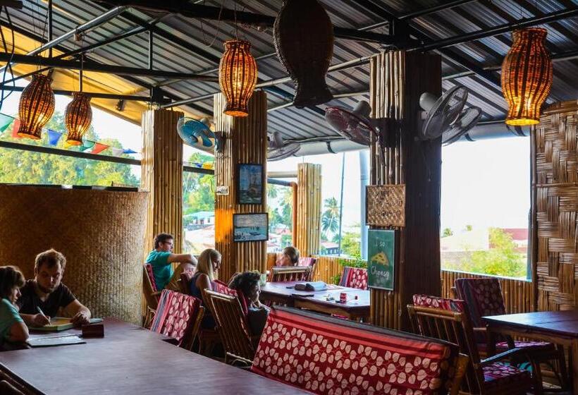 호텔 Lalaji Bayview