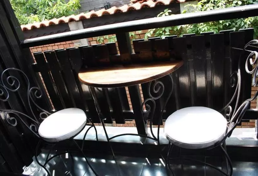 هتل Saint Sofia Guest House къща за гости