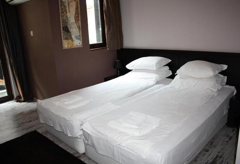 Szálloda Saint Sofia Guest House къща за гости