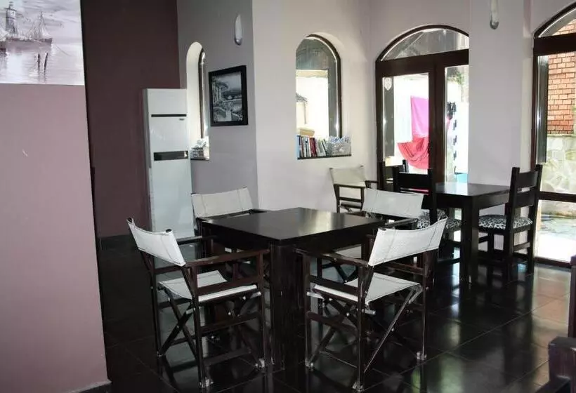 هتل Saint Sofia Guest House къща за гости
