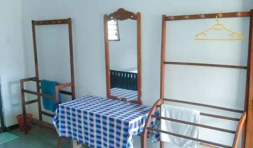 Majatalo Talalla Bay Inn Beach Bungalow