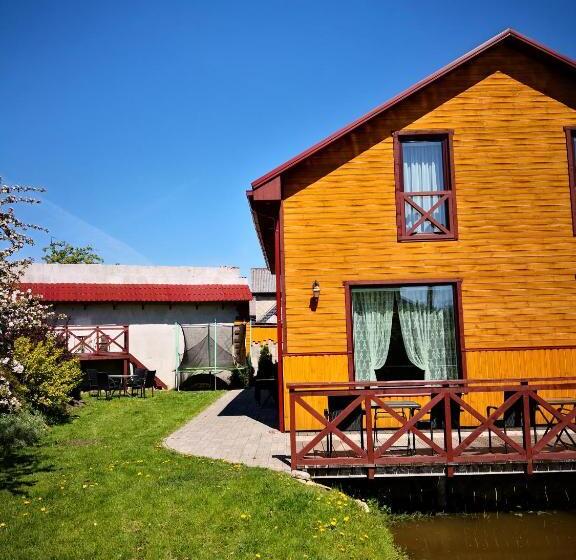 پانسیون Viesu Nams Amrai