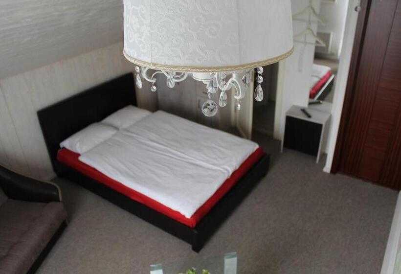 پانسیون Viesu Nams Amrai