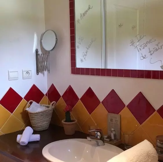 ホテル Hôtel Auberge La Fenière  Les Collectionneurs