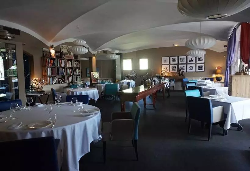 ホテル Hôtel Auberge La Fenière  Les Collectionneurs