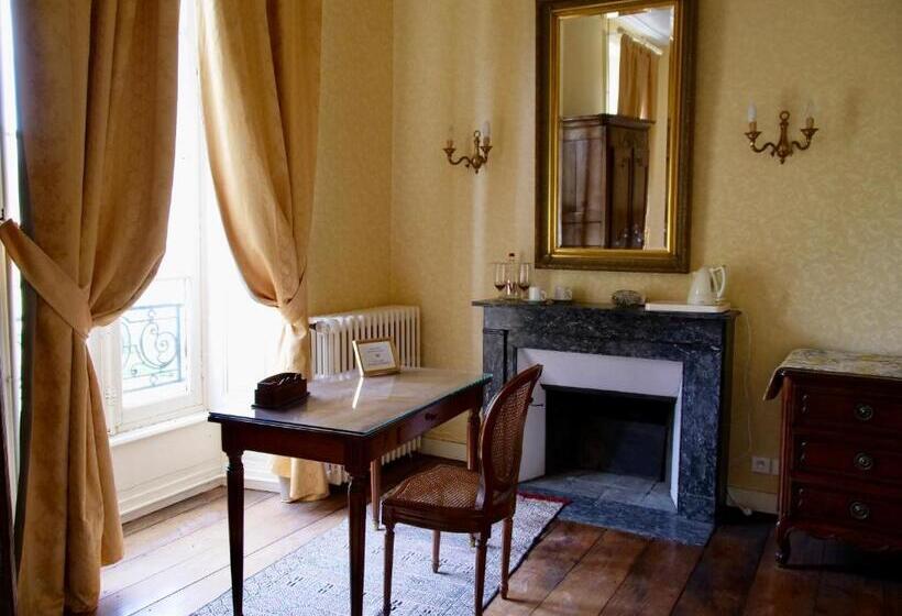 Отель Chateau De La Foltière