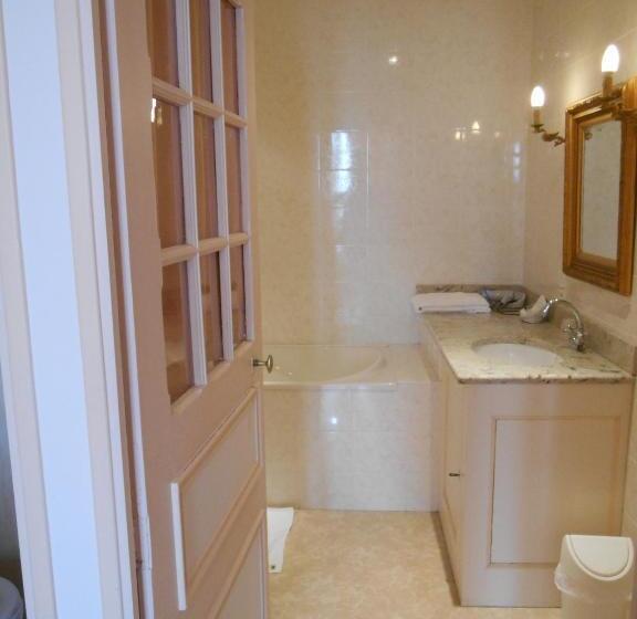 Отель Chateau De La Foltière