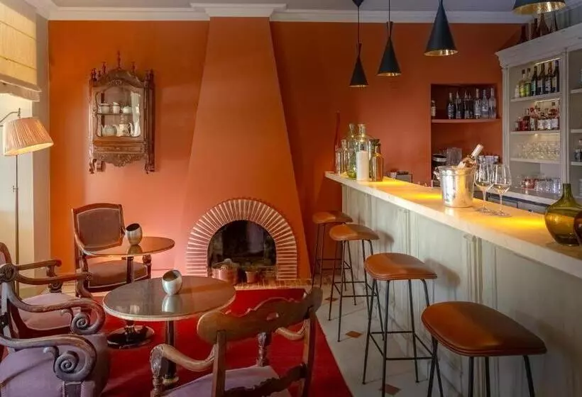 هتل Château De Valmer