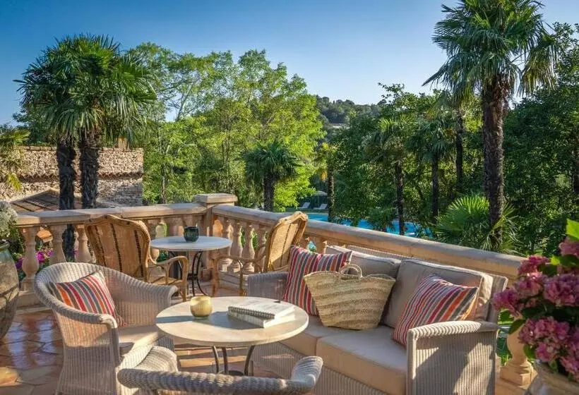 هتل Château De Valmer