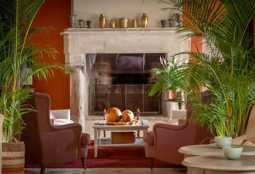 هتل Château De Valmer