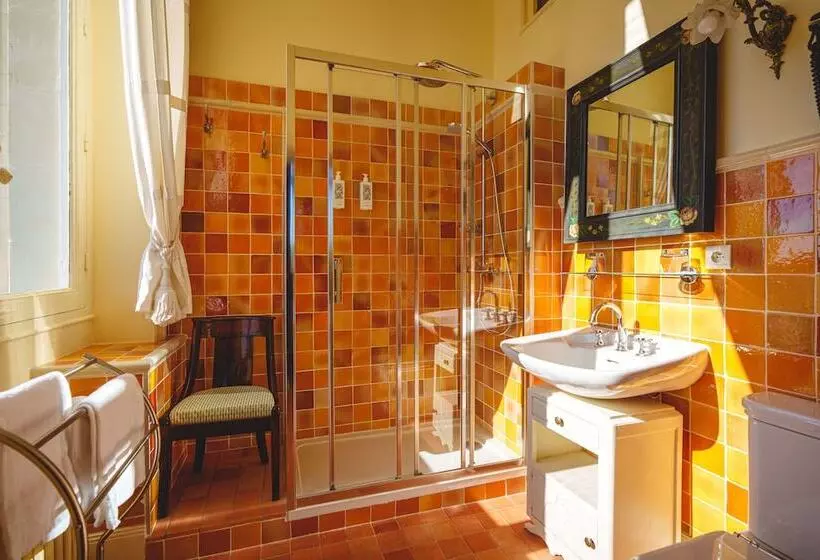 Отель Château La Comtesse De Loire & Spa