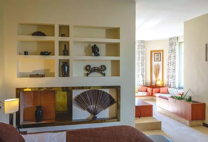 Отель Château La Comtesse De Loire & Spa