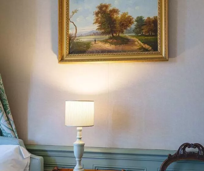 Отель Château La Comtesse De Loire & Spa