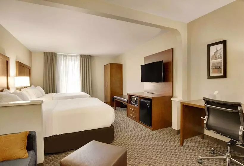 هتل Comfort Inn Airport