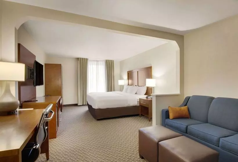 هتل Comfort Inn Airport