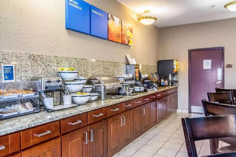 酒店 Comfort Inn Portland Near I84 And I205
