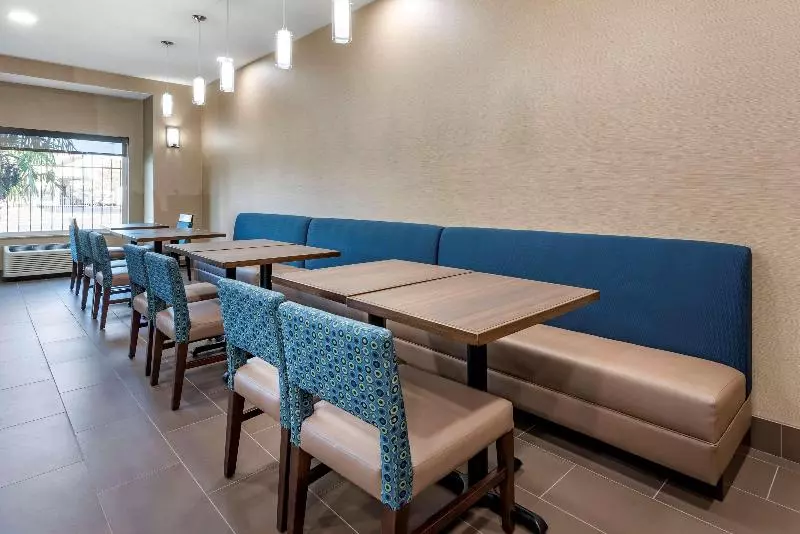 酒店 Comfort Inn Portland Near I84 And I205