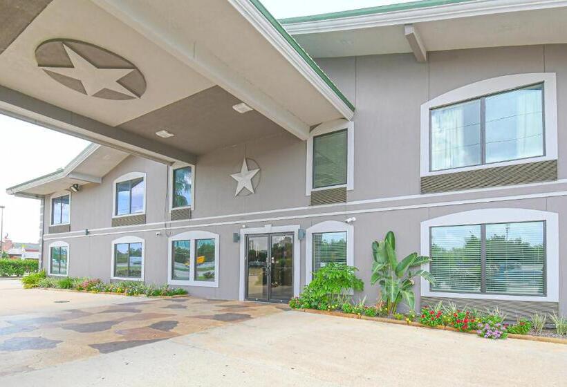 OYO Hotel Shenandoah Woodlands Mall