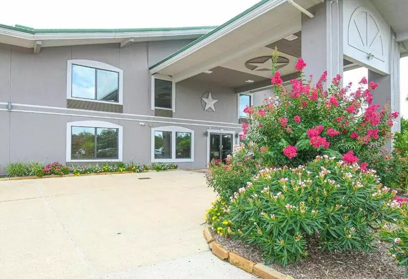 OYO Hotel Shenandoah Woodlands Mall