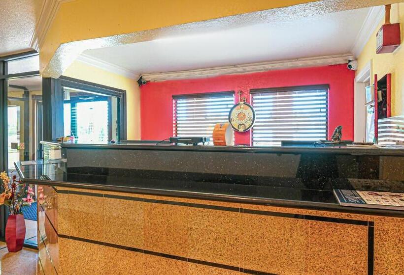 OYO Hotel Shenandoah Woodlands Mall