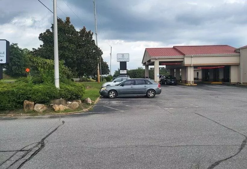 فندق Greeneville Inn And Suites