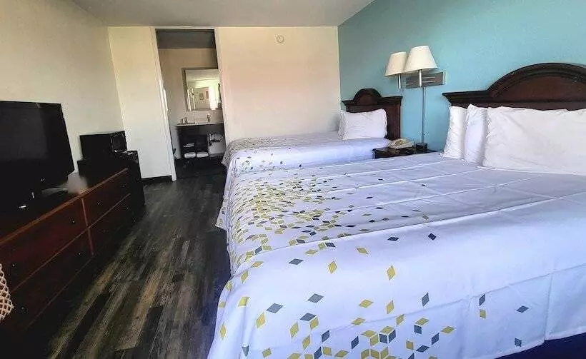 فندق Greeneville Inn And Suites