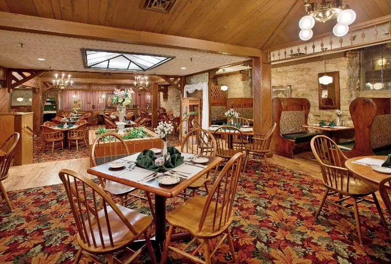 호텔 Holiday Inn At Six Flags Saint Louis, An Ihg