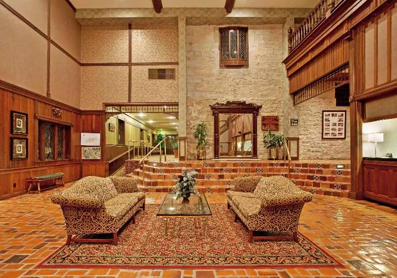 호텔 Holiday Inn At Six Flags Saint Louis, An Ihg