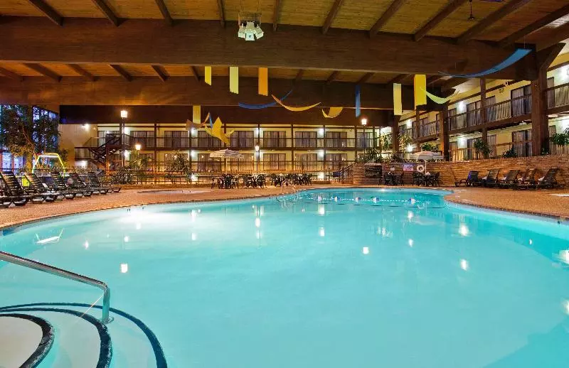 호텔 Holiday Inn At Six Flags Saint Louis, An Ihg