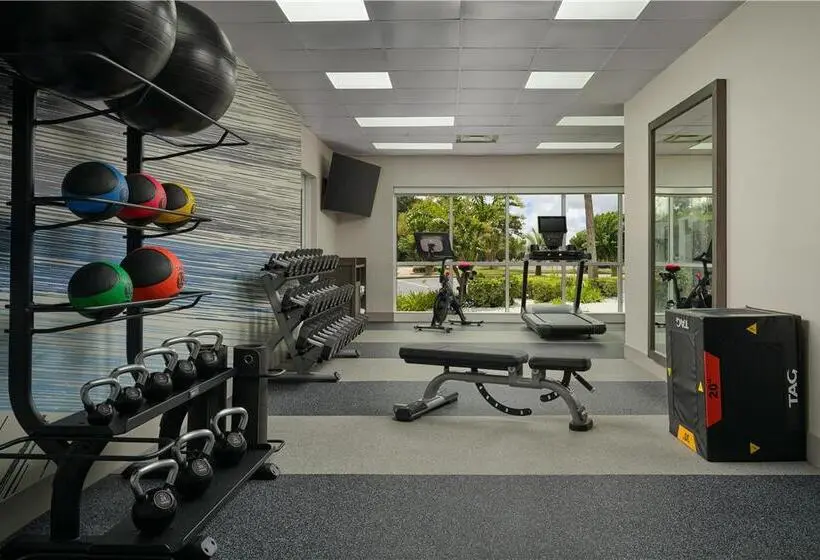 ホテル Holiday Inn Brunswick By Ihg