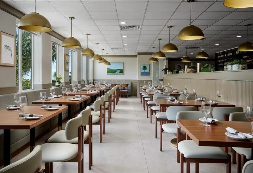 ホテル Holiday Inn Brunswick By Ihg