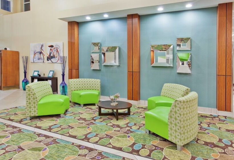 فندق Holiday Inn Brunswick By Ihg