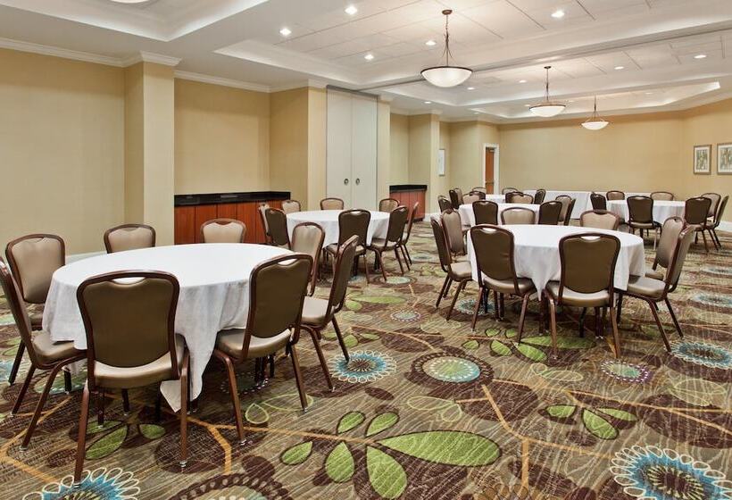 فندق Holiday Inn Brunswick By Ihg