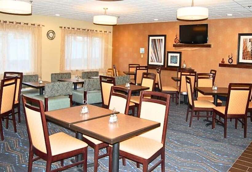 בית מלון כפרי Holiday Inn Express Ludlow Chicopee Area, An Ihg