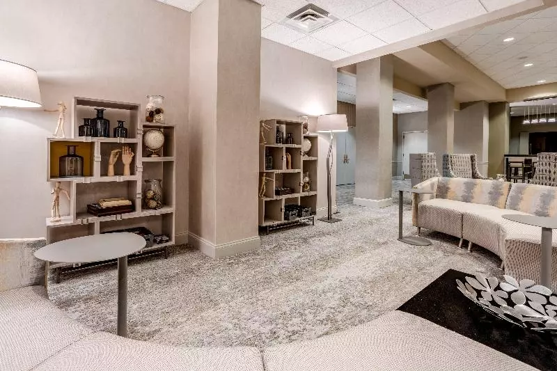 هتل Holiday Inn Lafayette City Centre, An Ihg