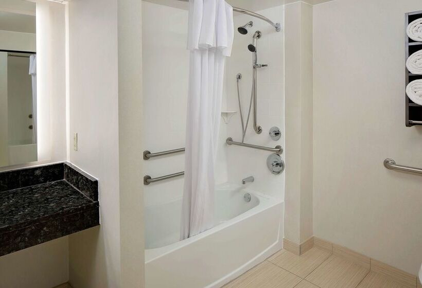 هتل Homewood Suites By Hilton Boston/billerica