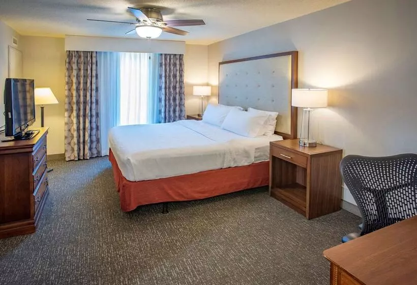 هتل Pensacola Suites
