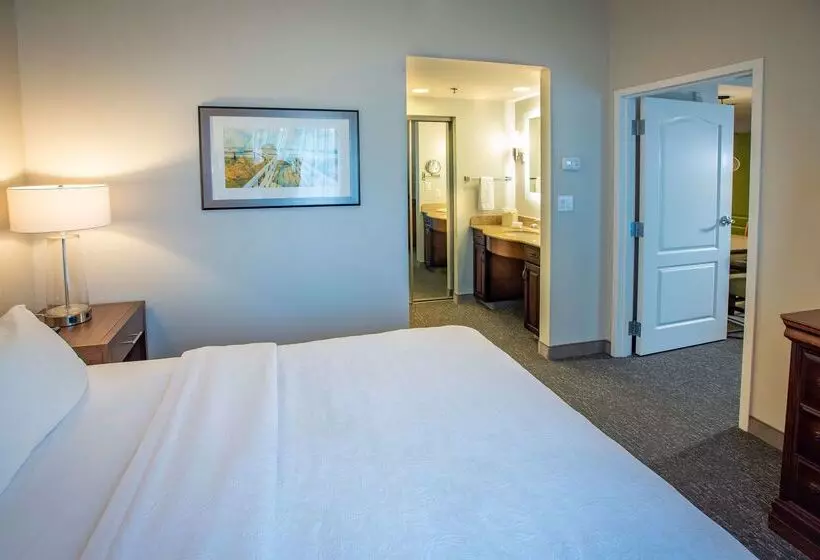 هتل Pensacola Suites