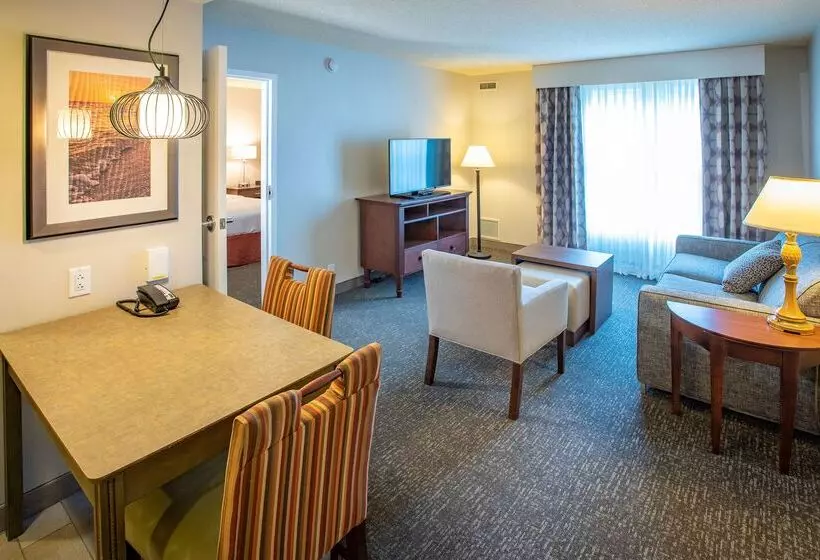 هتل Pensacola Suites
