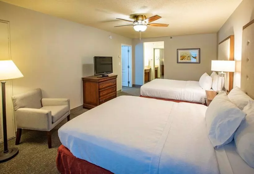 هتل Pensacola Suites