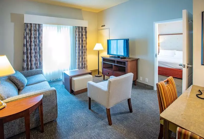 هتل Pensacola Suites