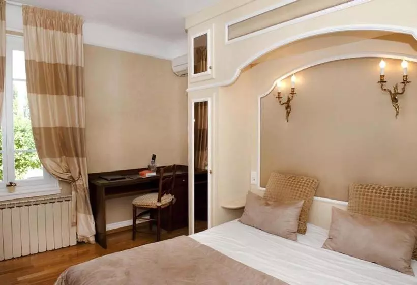 בית מלון כפרי Hostellerie Bourguignonne