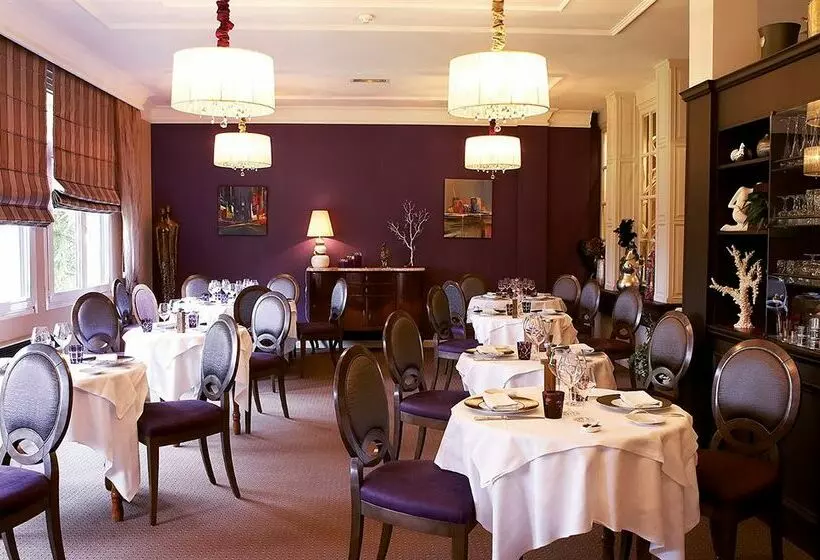 ホテル Hostellerie des 3 Mousquetaires